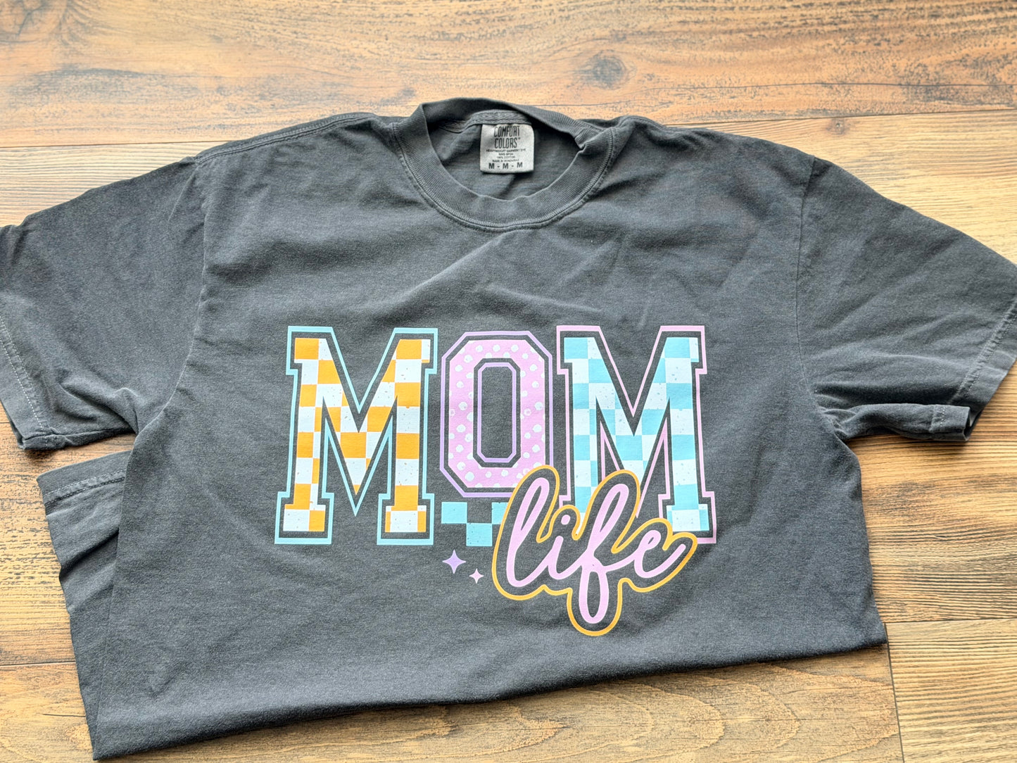 M - Mom Life tee